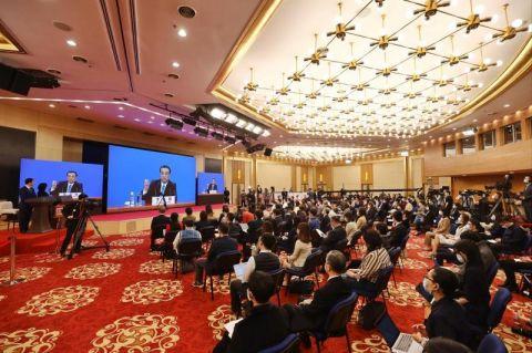 李克強：今年政府支出更多向民生領域傾斜，特別是義務教育和基本醫(yī)療